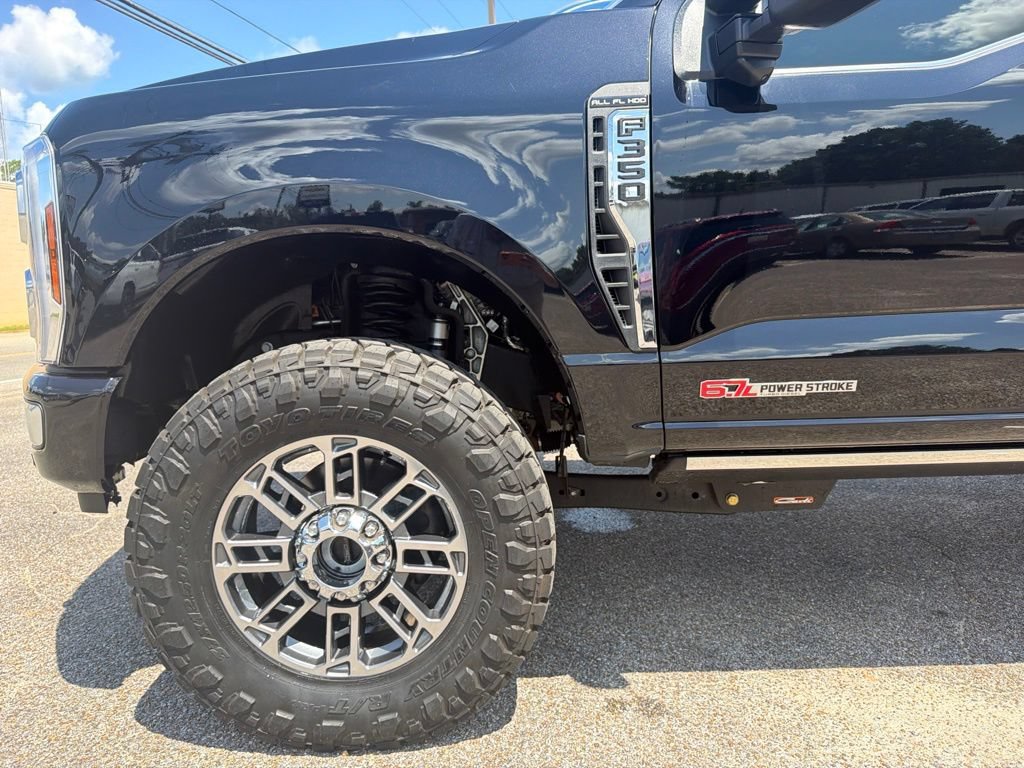 Used 2026 Ford F350 Platinum w/ Platinum Plus Package AWD/4WD image 10