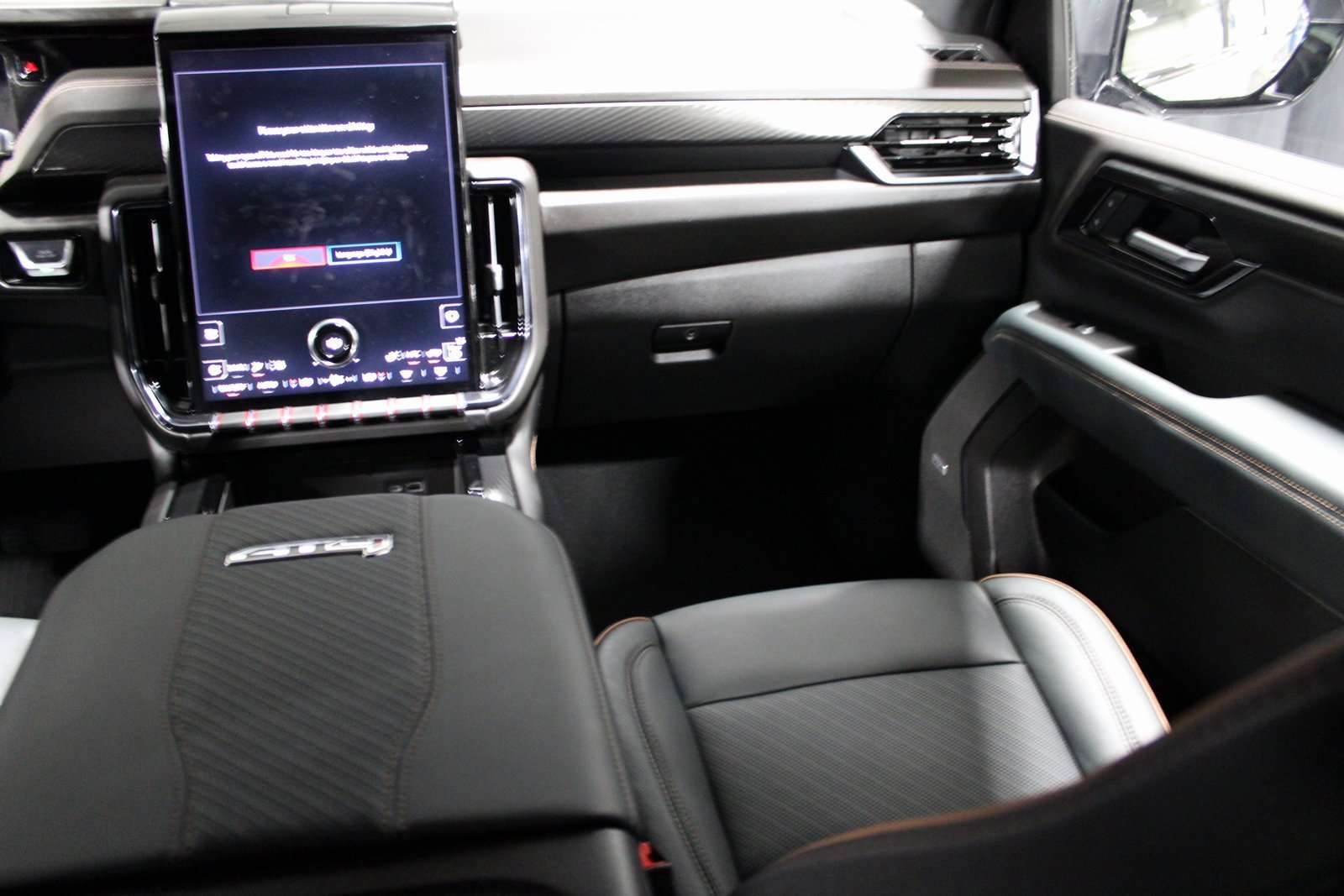 Used 2025 GMC Yukon XL AT4 w/ Premium Trailering Package image 19