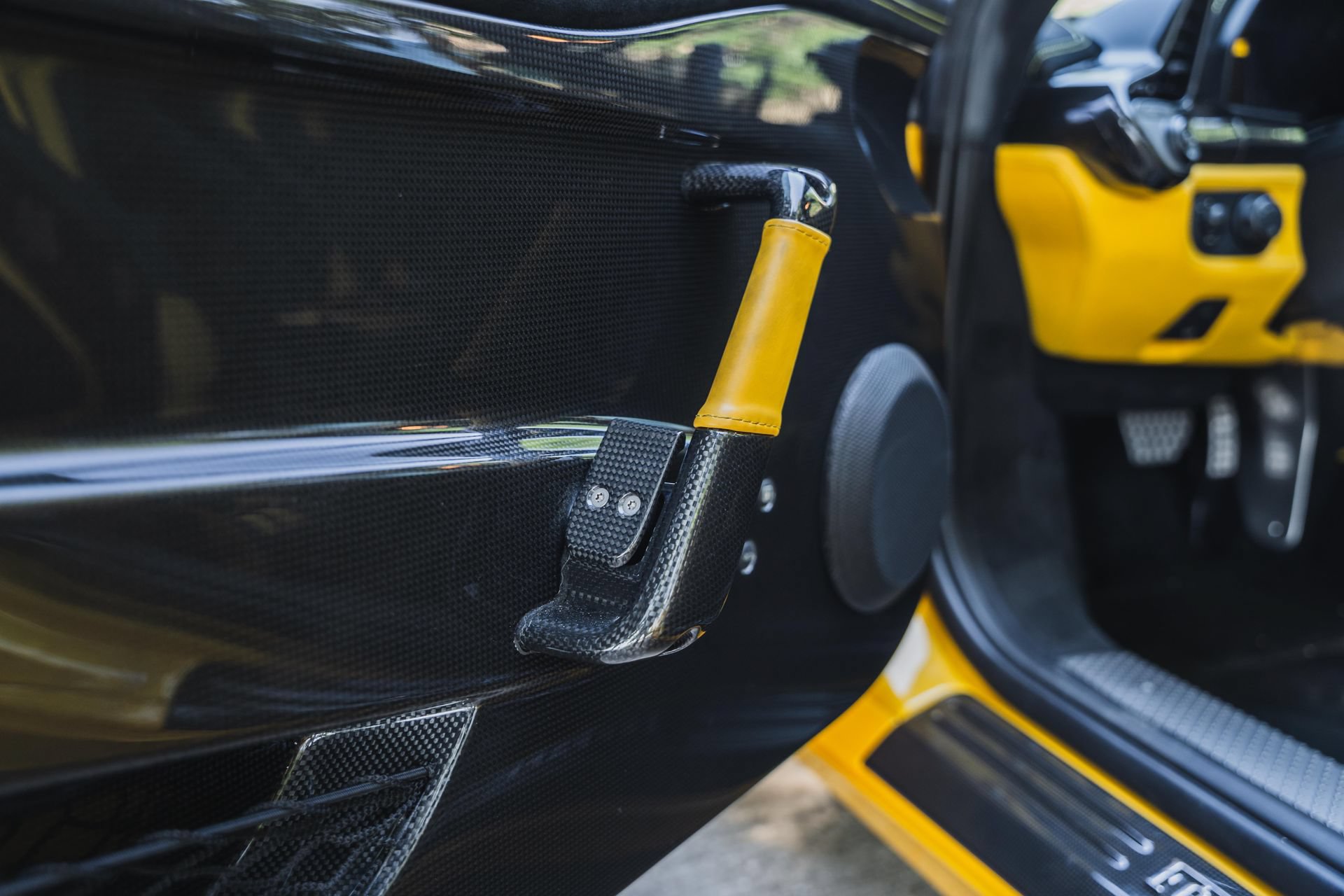 Used 2015 Ferrari 458 Speciale A RWD image 36