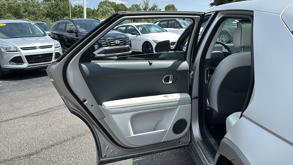 Used 2024 Hyundai Ioniq 5 Limited AWD/4WD image 28