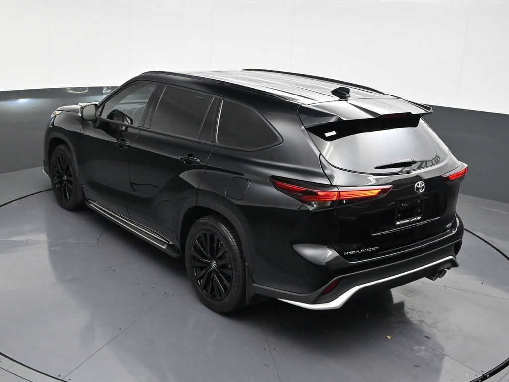 Used 2024 Toyota Highlander XSE image 22