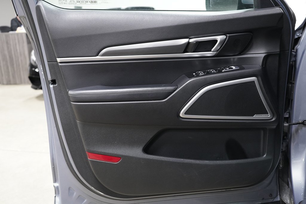 Used 2021 Kia Telluride LX FWD image 9