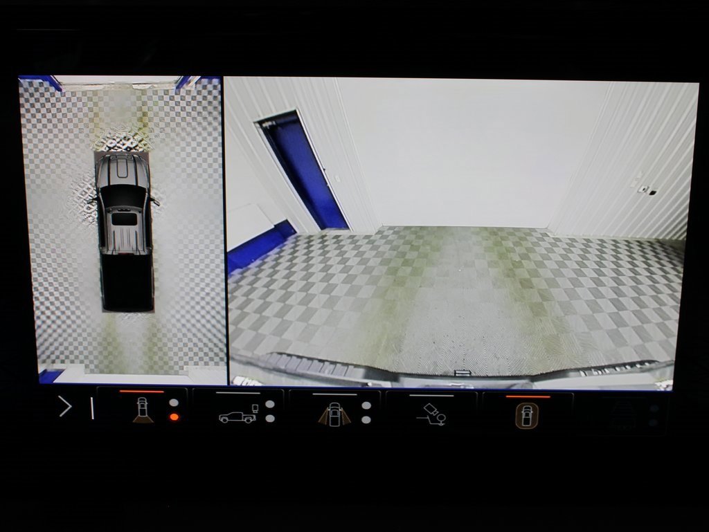 Used 2024 GMC Sierra 2500 Denali Ultimate w/ Max Trailering Package image 16