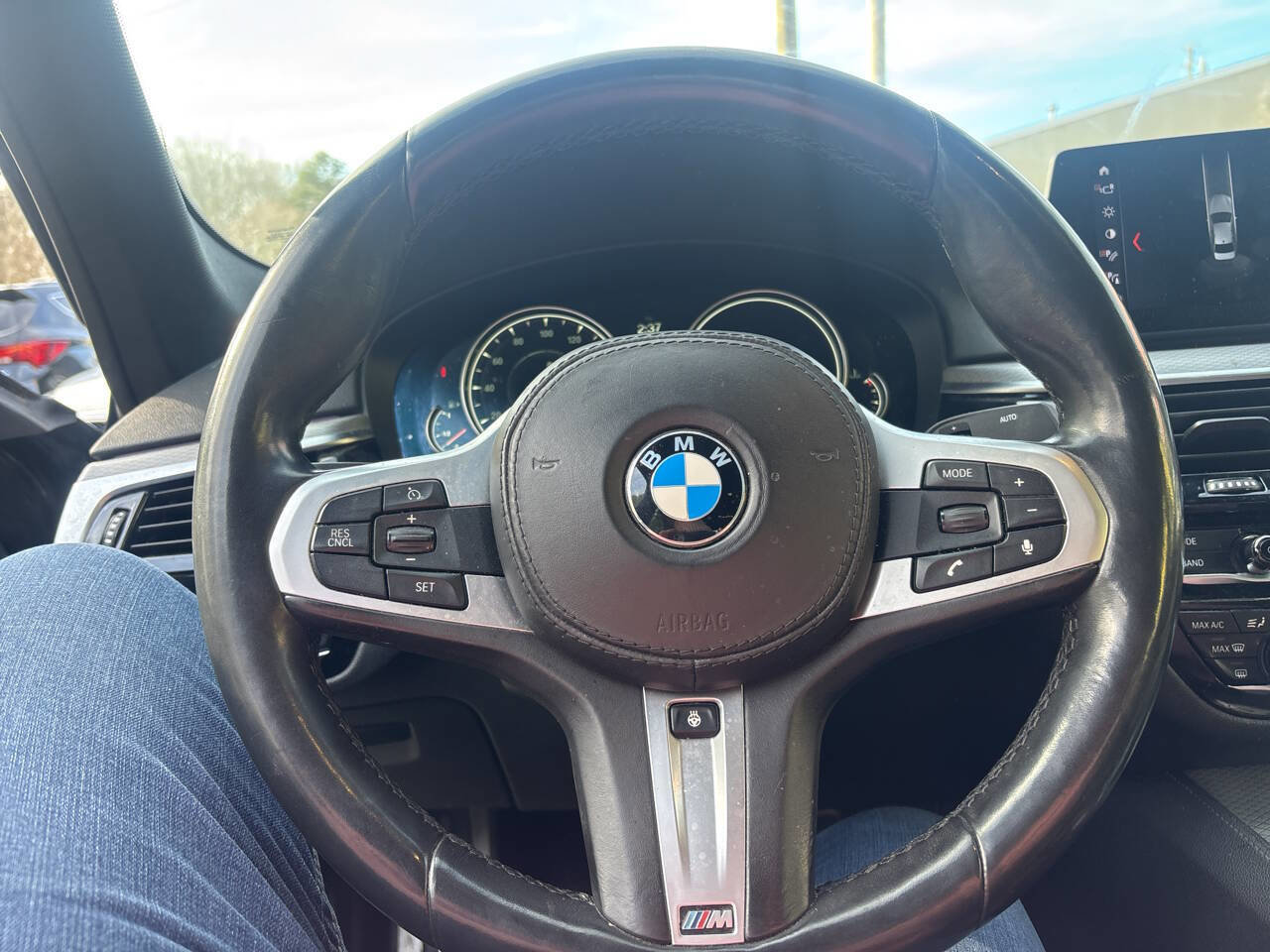 Used 2018 BMW 530i xDrive AWD/4WD image 9