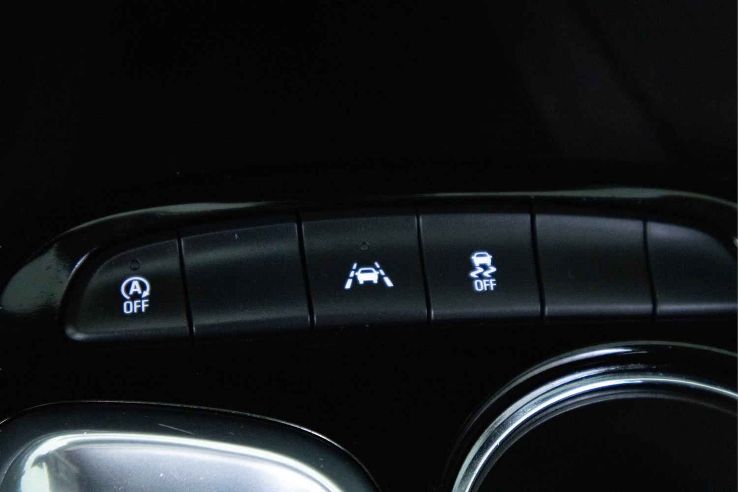 Used 2023 Buick Encore GX Select w/ Sport Touring Package FWD image 22
