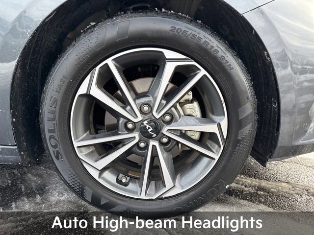 Used 2023 Kia Forte LXS w/ LXS Technology Package image 13