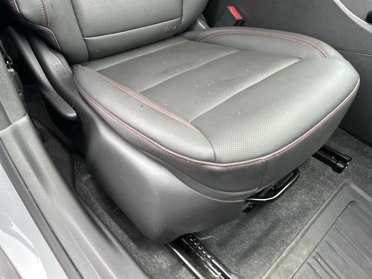 New 2025 Chevrolet Trax RS w/ Sunroof Package FWD image 14