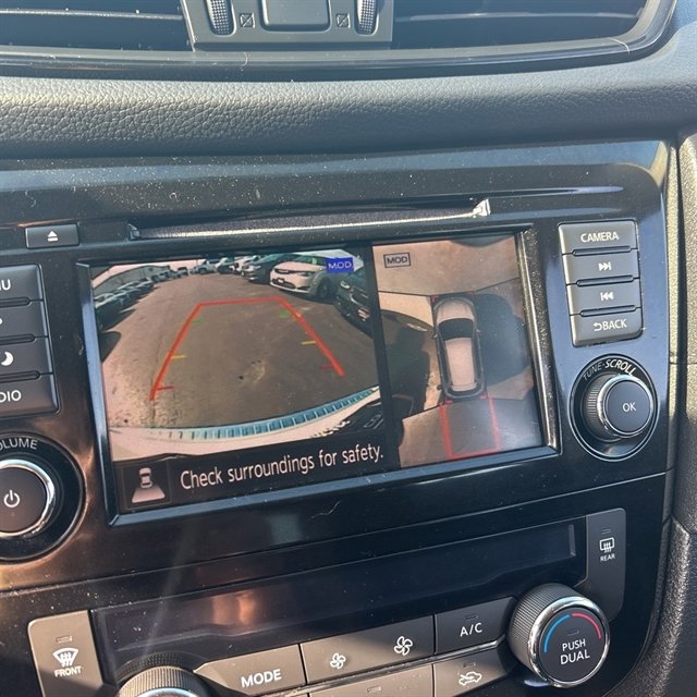 Used 2018 Nissan Rogue SV w/ Premium Package image 15