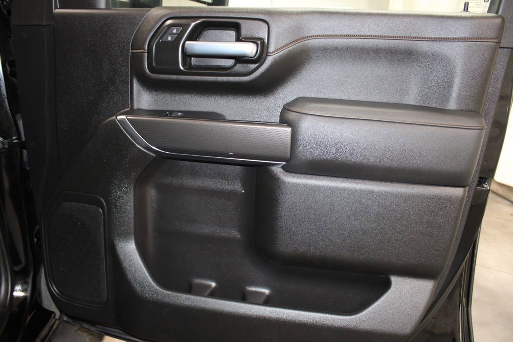 Used 2022 GMC Sierra 2500 AT4 image 35