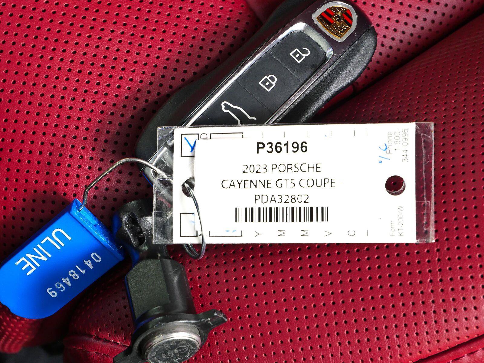Used 2023 Porsche Cayenne GTS AWD/4WD image 38