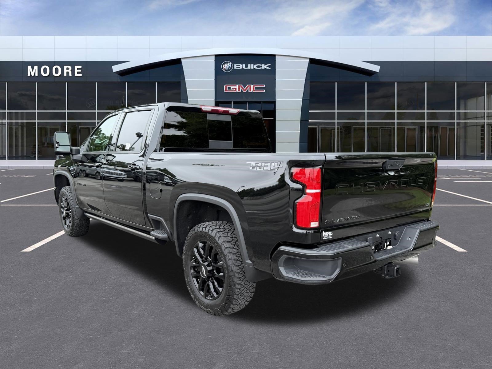 Used 2025 Chevrolet Silverado 2500 LTZ w/ Trail Boss Package AWD/4WD image 5