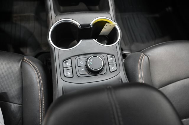 Used 2020 GMC Terrain SLT w/ Elevation Edition FWD image 19