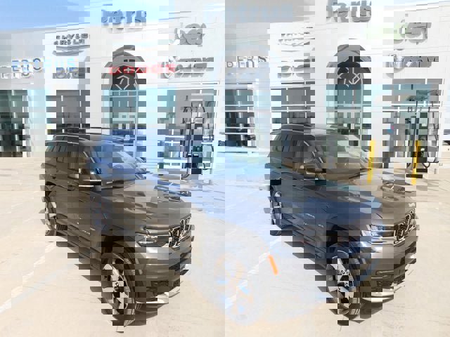 New 2025 Jeep Grand Cherokee L Limited w/ Luxury Tech Group II image 8