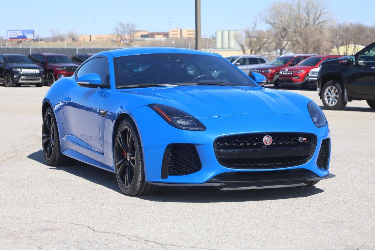 Used 2020 Jaguar F-TYPE SVR image 4