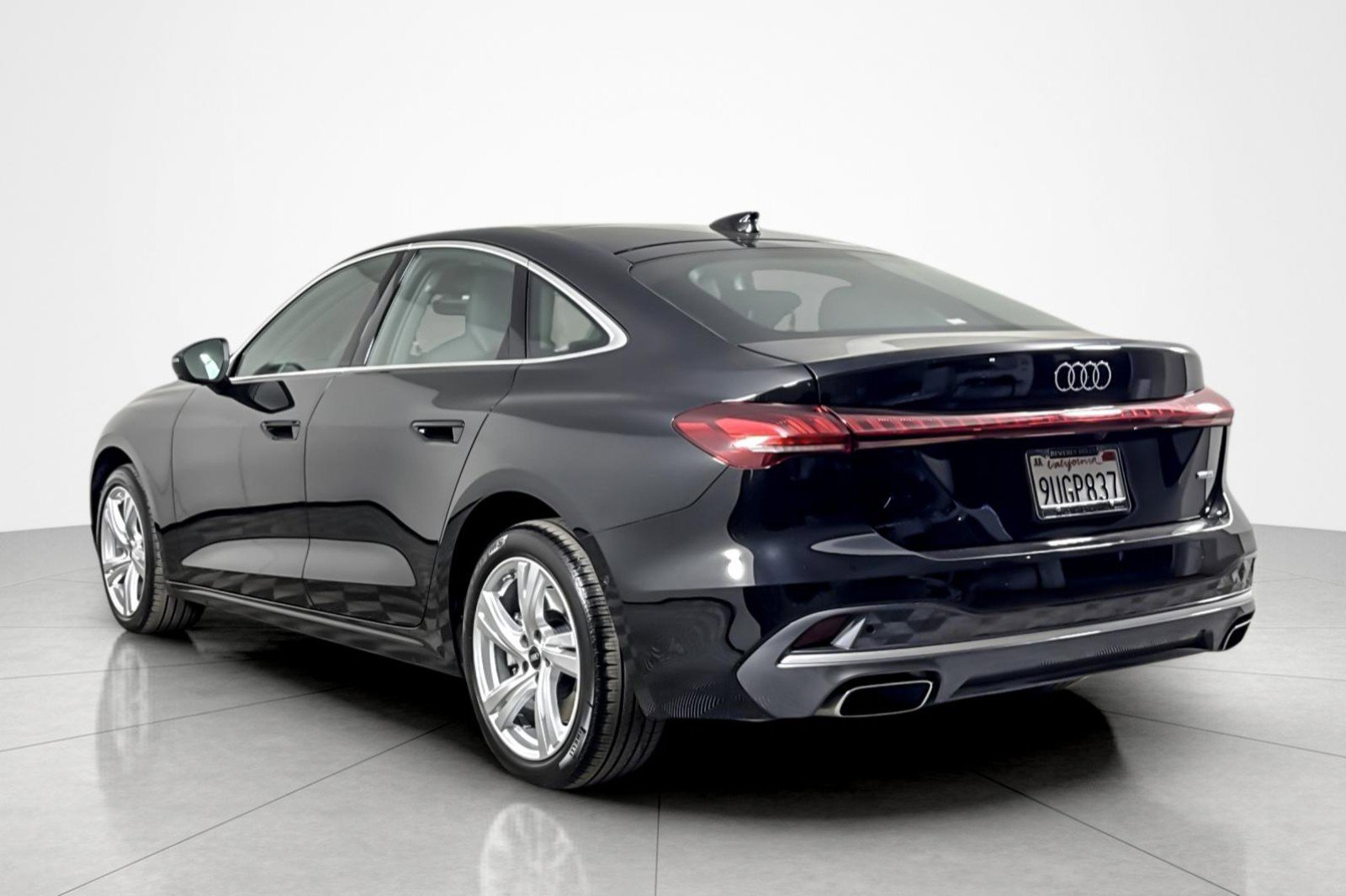 Used 2025 Audi A5 2.0T Premium Plus Sedan w/ Premium Plus image 3