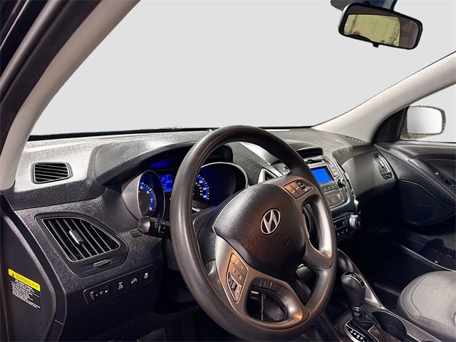 Used 2015 Hyundai Tucson GLS image 11