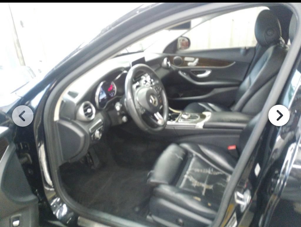 Used 2017 Mercedes-Benz C 300 4MATIC Sedan image 7