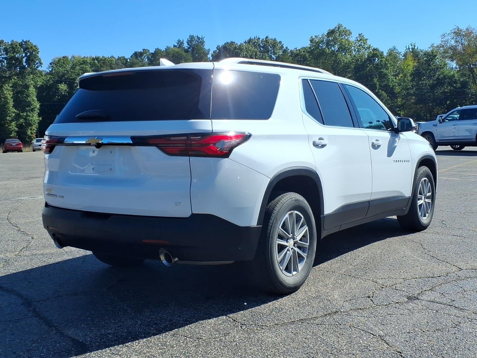 Used 2023 Chevrolet Traverse LT AWD/4WD image 15