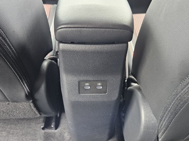 Used 2025 Nissan Kicks SR AWD/4WD image 12