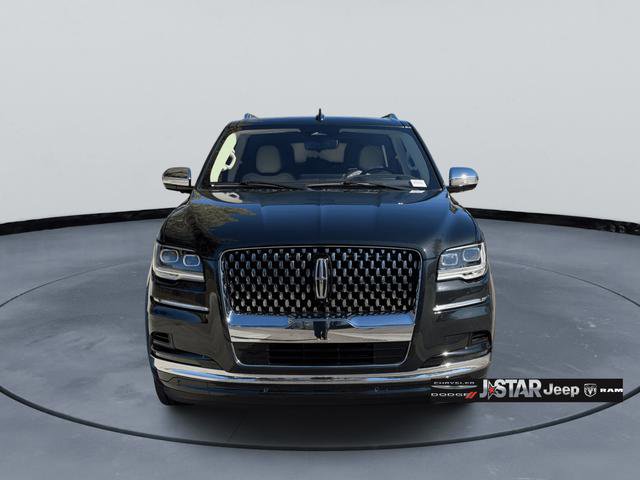 Used 2024 Lincoln Navigator Black Label image 2