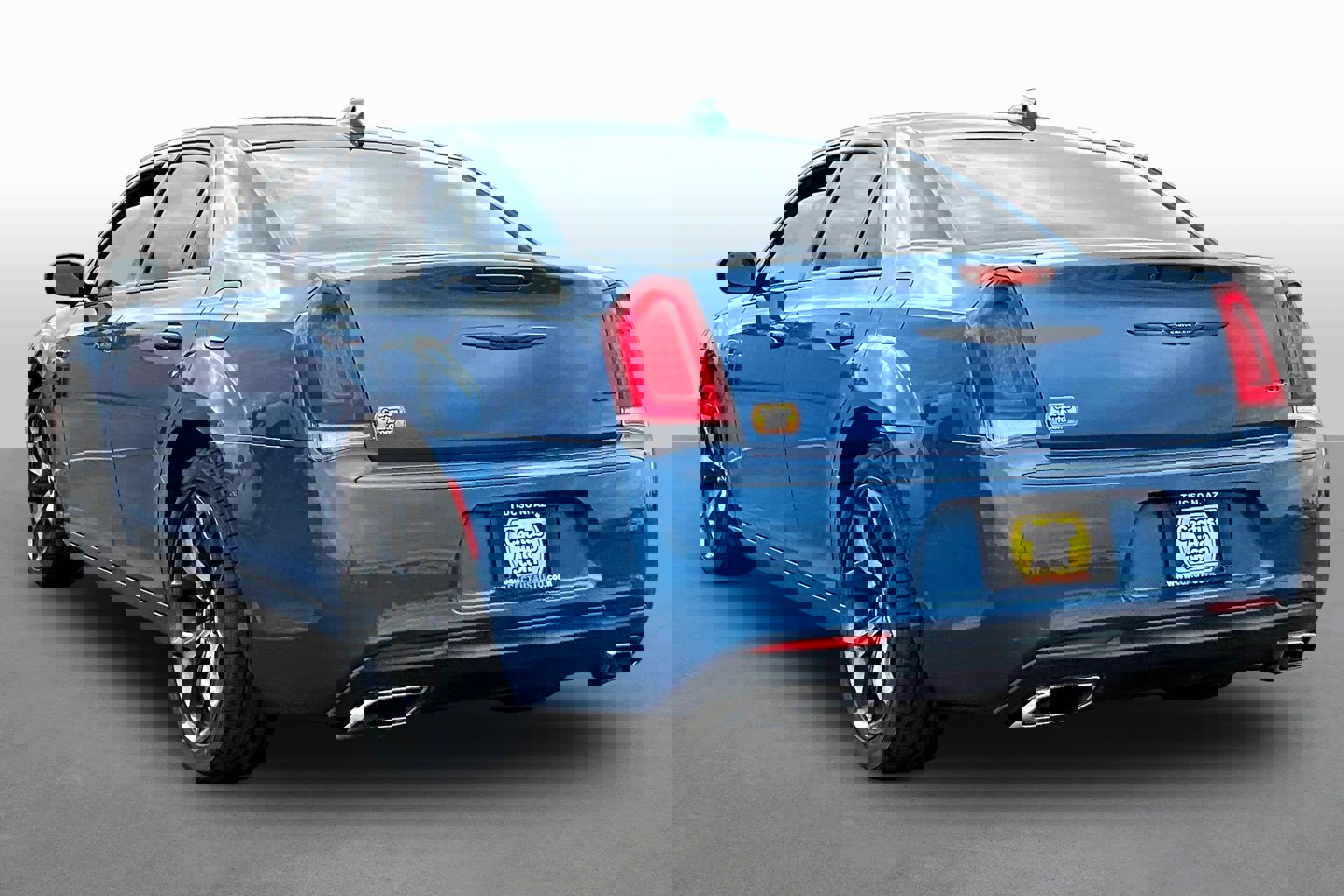 Used 2022 Chrysler 300 Touring w/ Sport Appearance Package RWD image 7