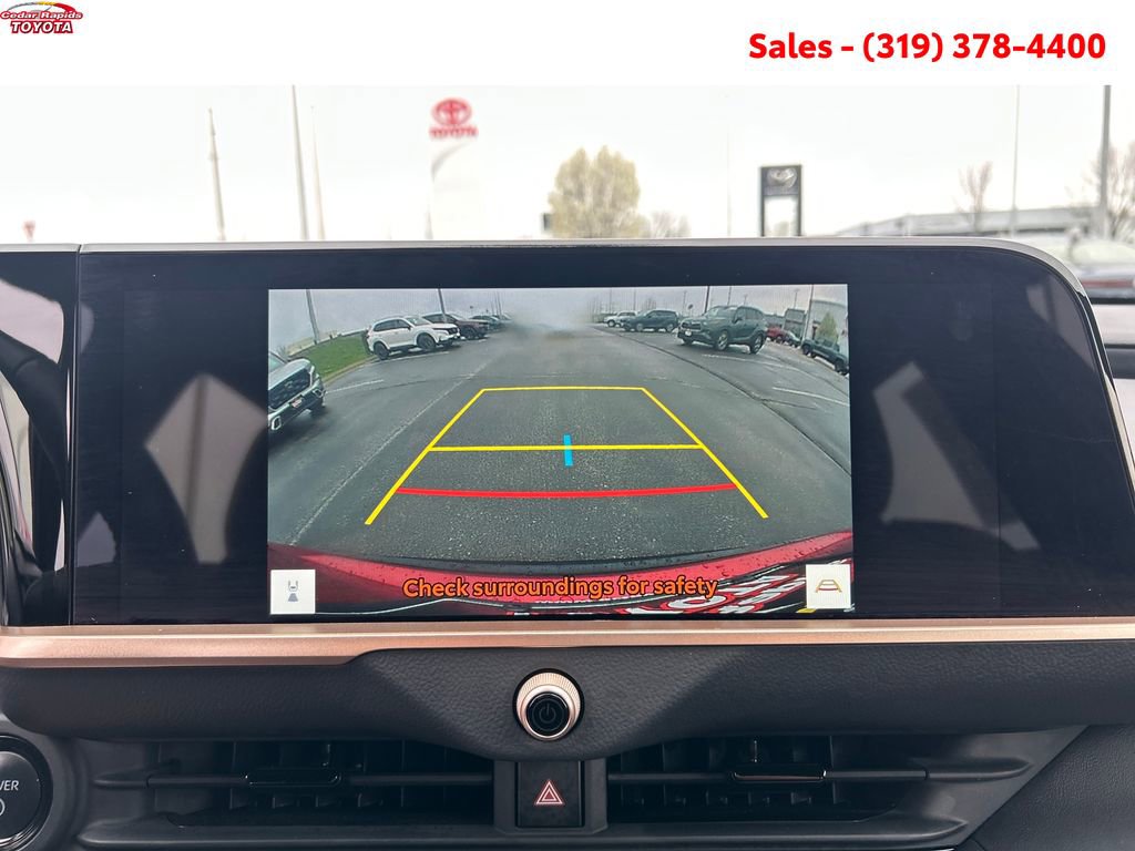 Certified 2025 Toyota Crown Signia image 18