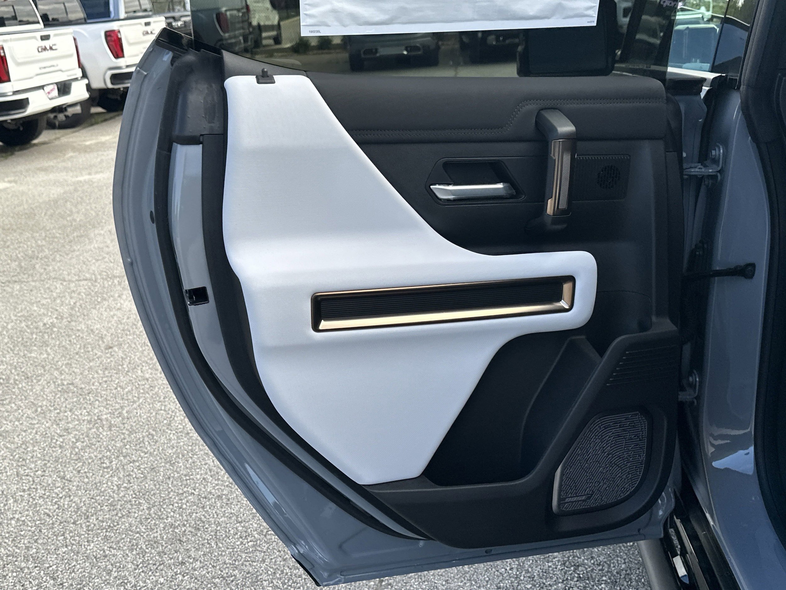New 2025 GMC Hummer EV 2X w/ Extreme Off-Road Package image 21
