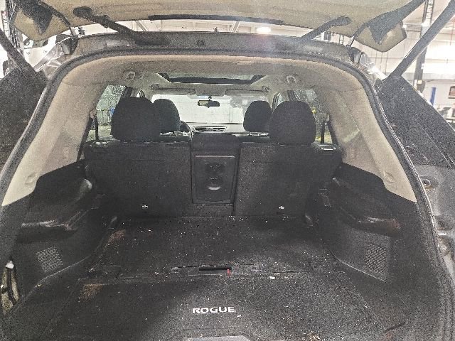 Used 2016 Nissan Rogue SV w/ SV Premium Package FWD image 12