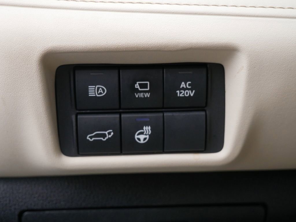Used 2023 Toyota Highlander Platinum AWD/4WD image 18