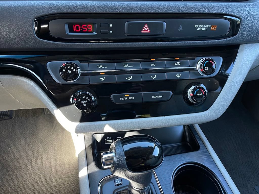 Used 2017 Kia Sedona LX FWD image 18