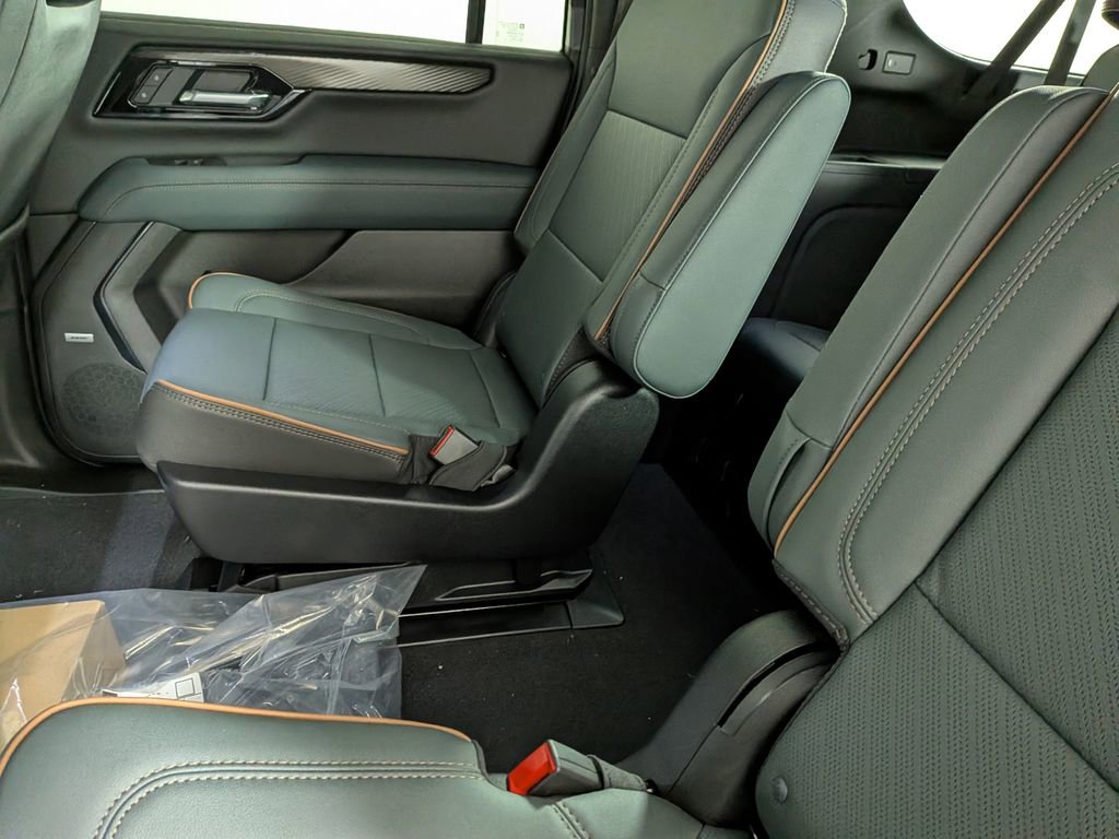 New 2026 GMC Yukon XL AT4 image 34