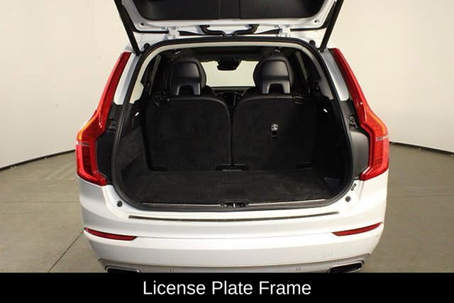 Used 2021 Volvo XC90 T6 Momentum w/ Protection Package Premier image 16