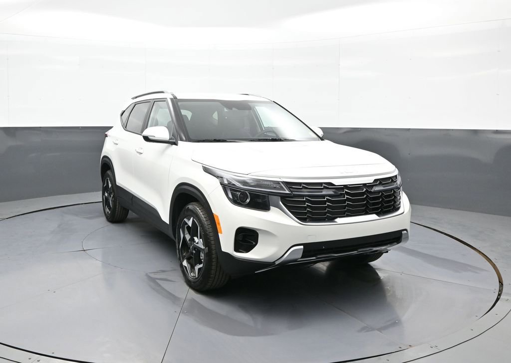 New 2025 Kia Seltos S image 3