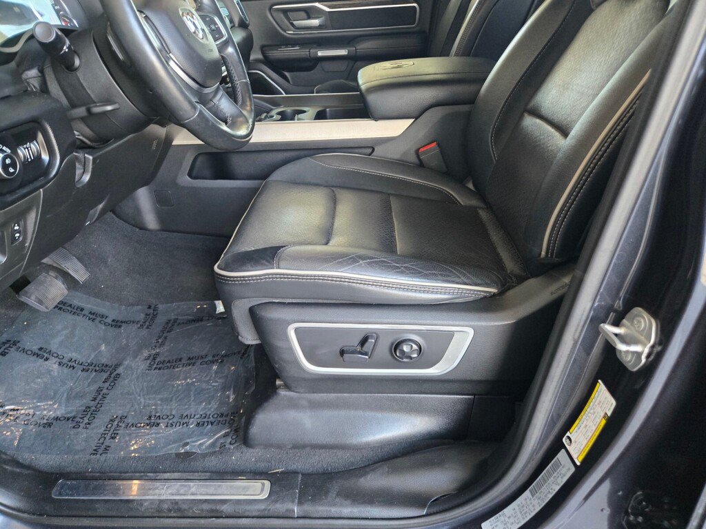 Used 2019 RAM 1500 Laramie AWD/4WD image 21