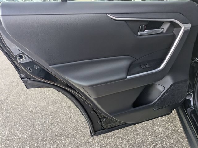 Used 2022 Toyota RAV4 XLE FWD image 23