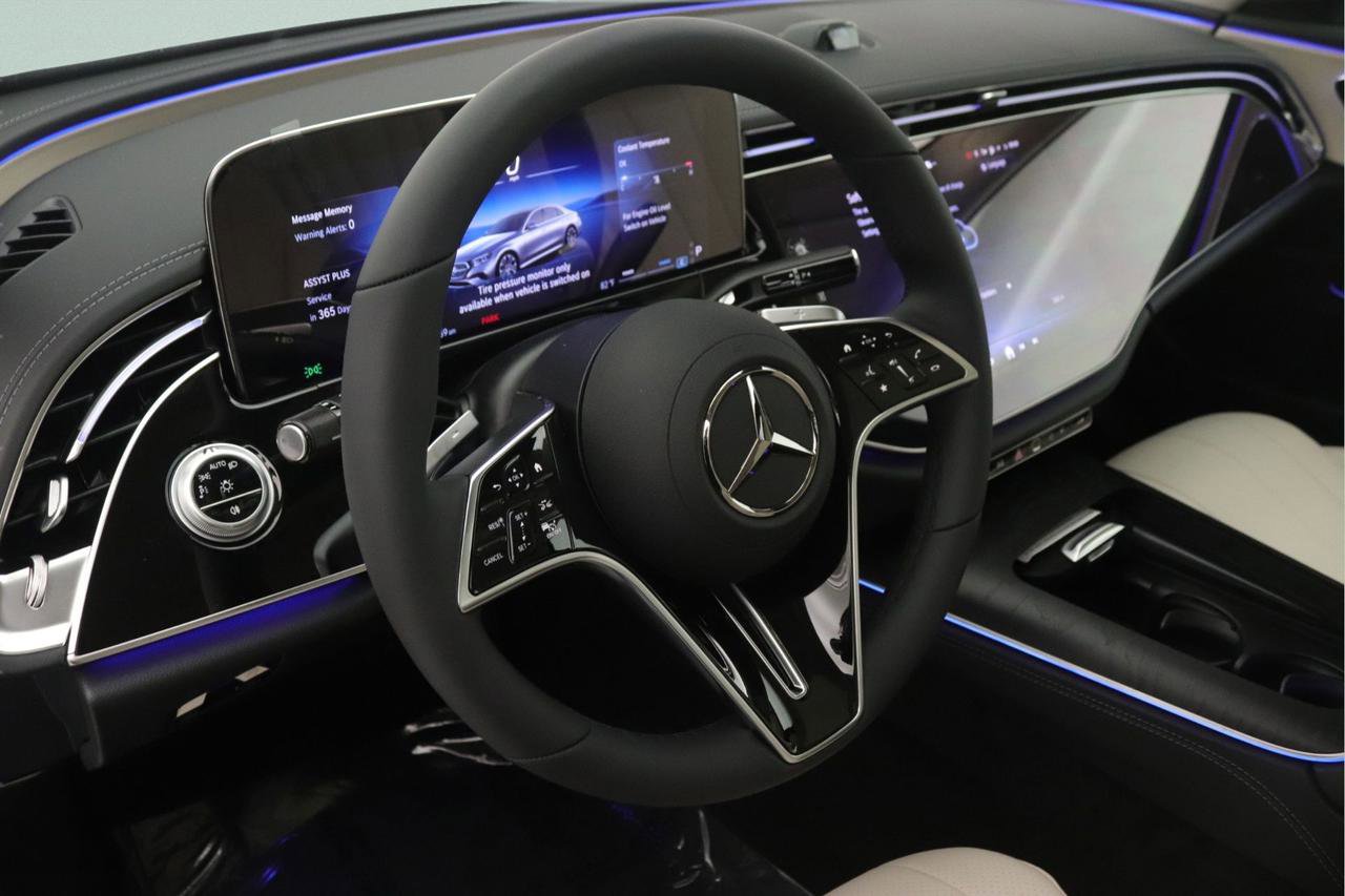 New 2026 Mercedes-Benz E 450 4MATIC Sedan image 4