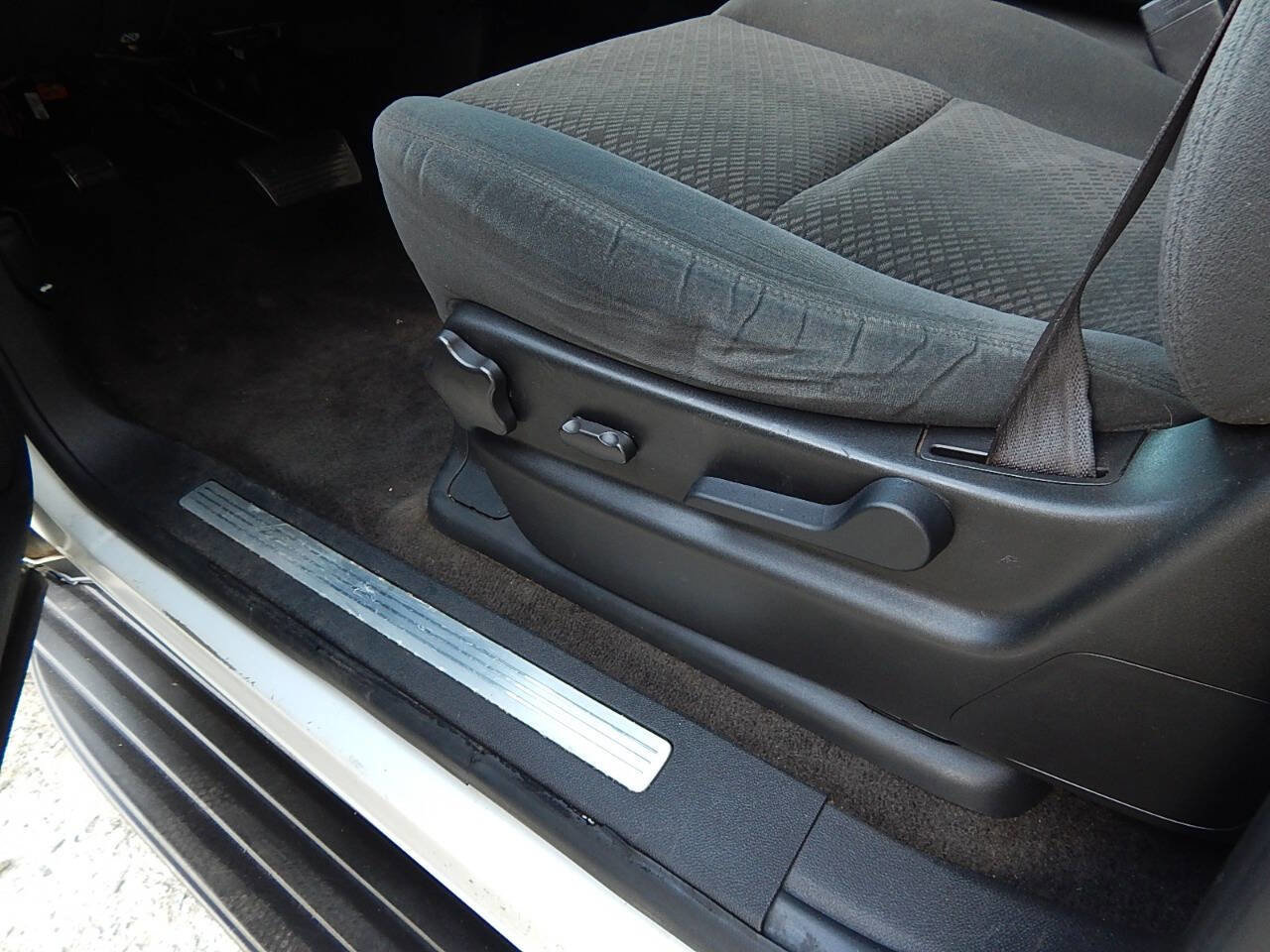 Used 2008 GMC Yukon SLE w/ Convenience Package image 23