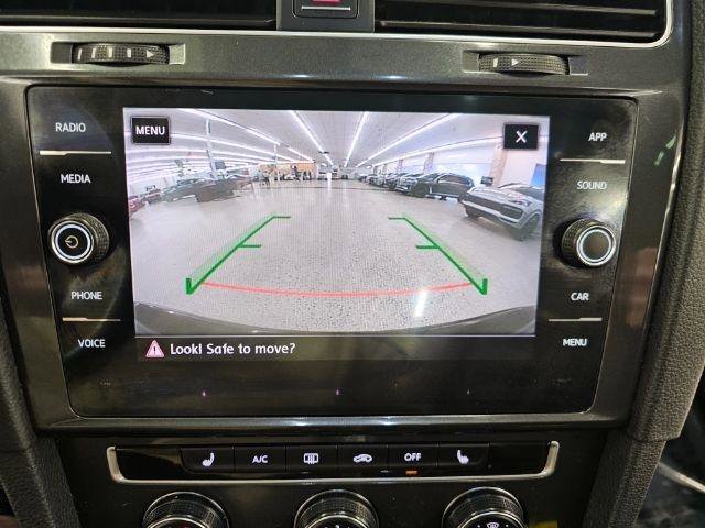 Used 2018 Volkswagen Golf Alltrack S image 18