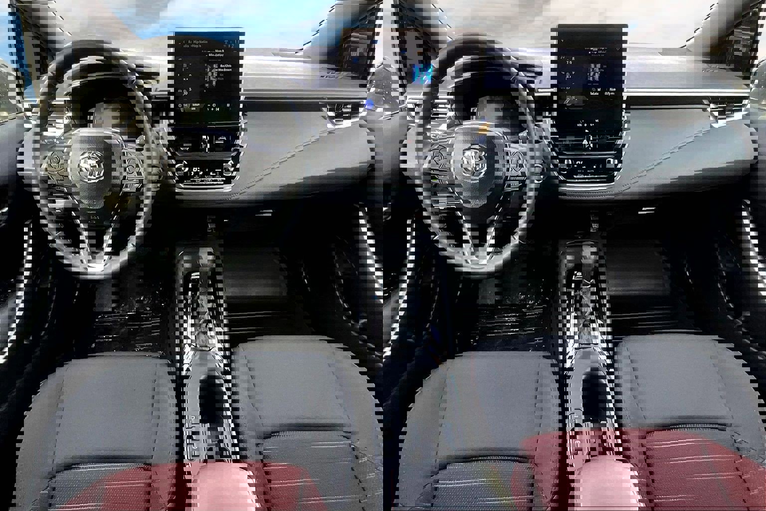 Used 2025 Toyota Corolla SE image 7