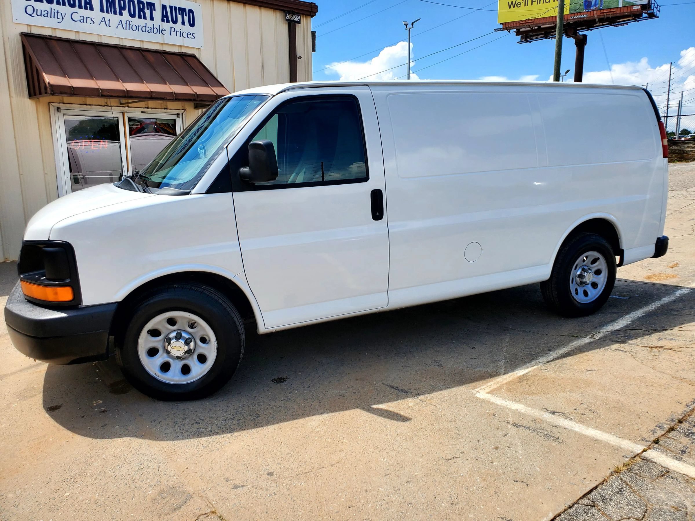 Used 2014 Chevrolet Express 1500 RWD image 7