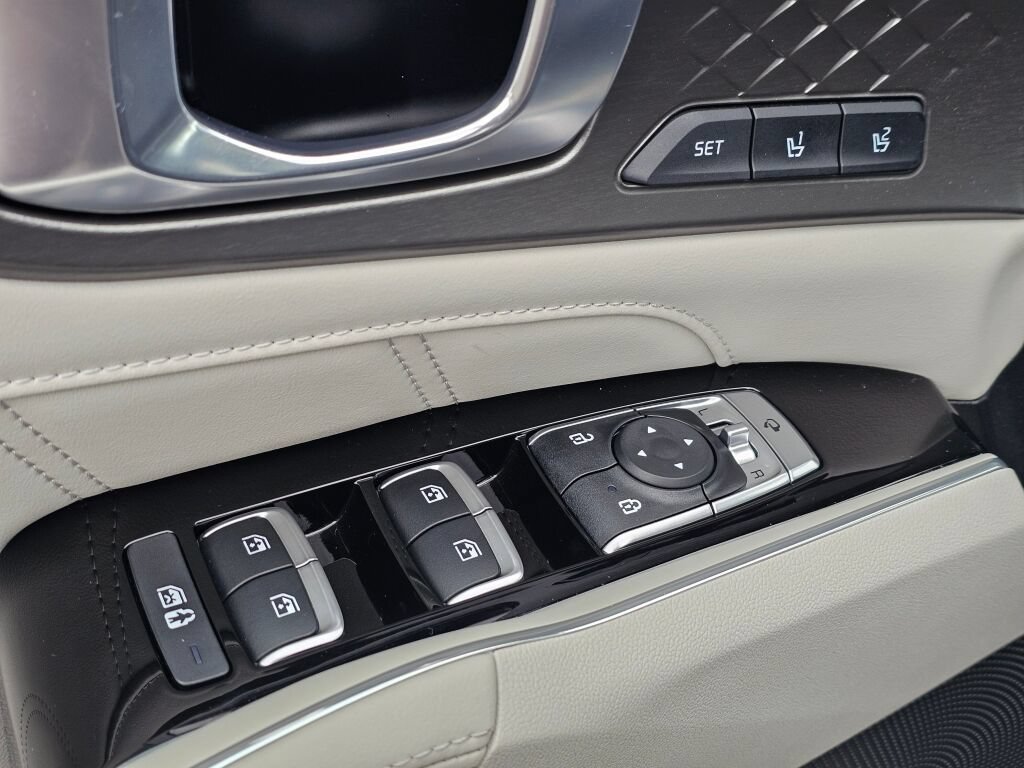 Certified 2023 Kia Sorento SX Prestige AWD/4WD image 35