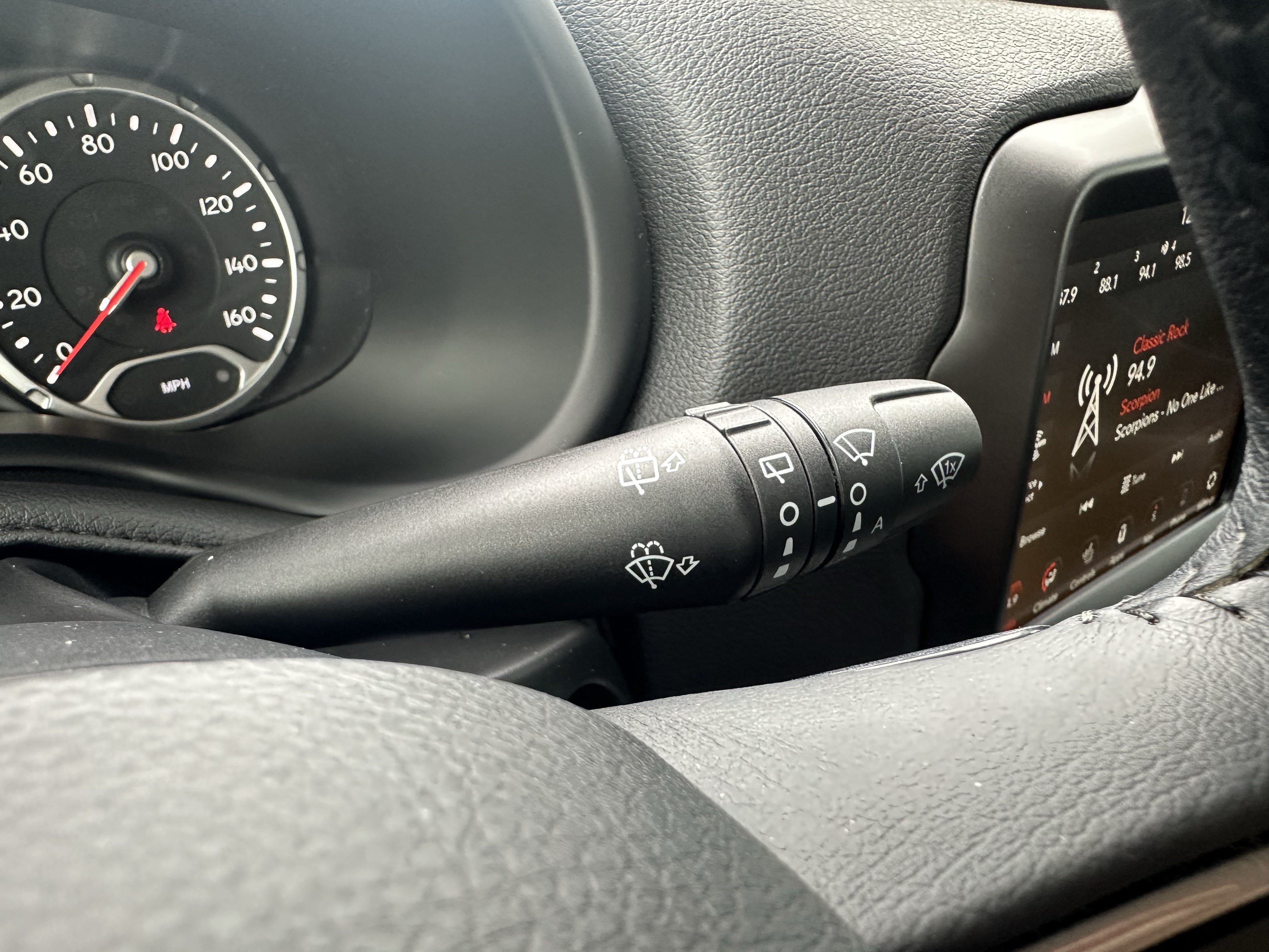 Used 2022 Jeep Renegade Limited AWD/4WD image 21