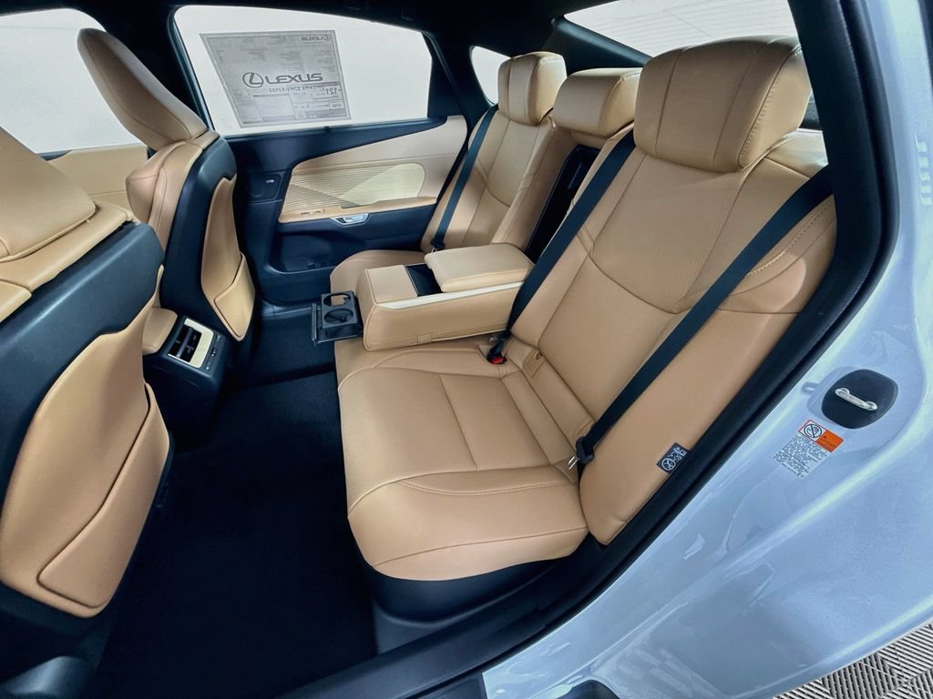 New 2026 Lexus ES 350e w/ Cold Area Package FWD image 17