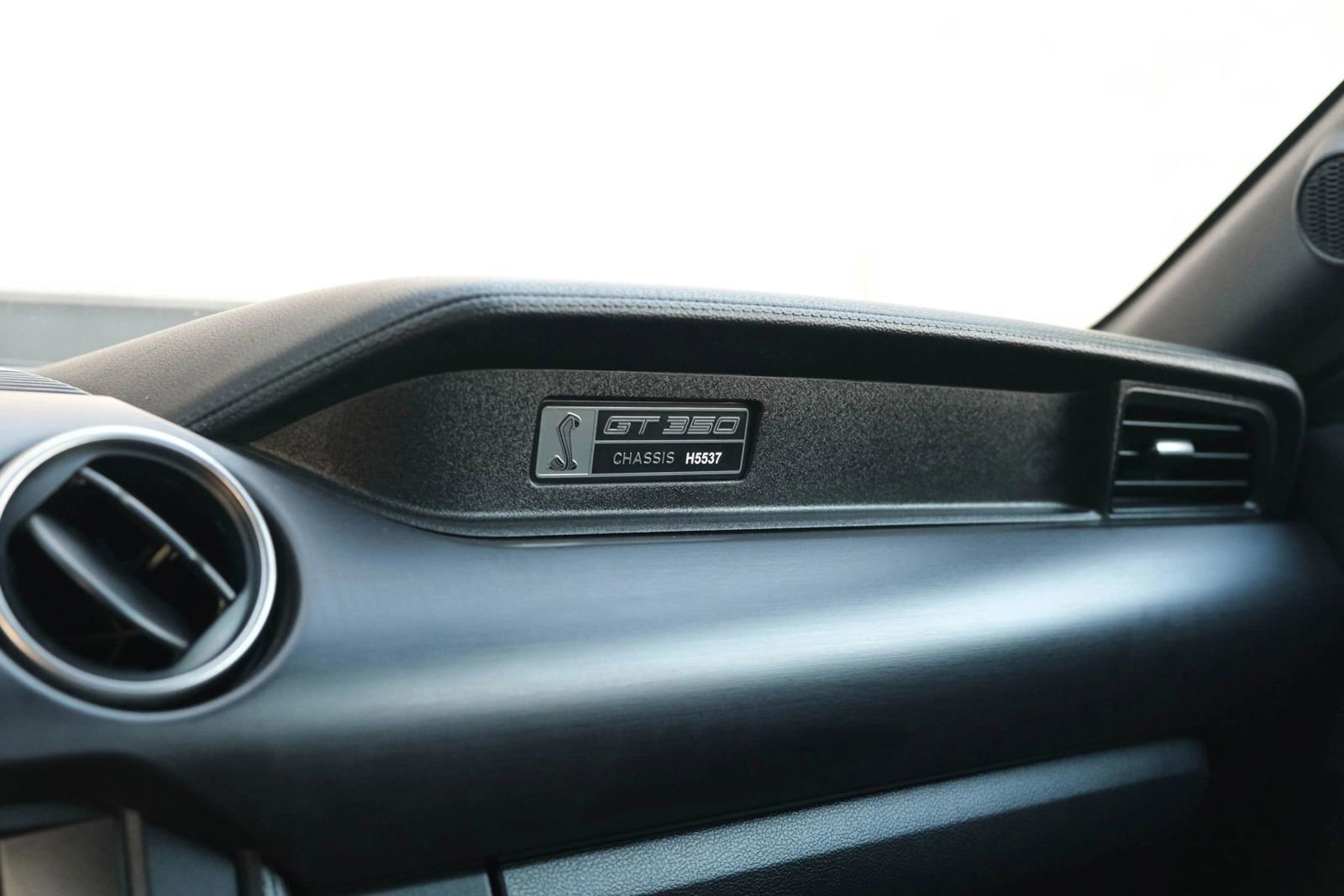 Used 2017 Ford Mustang Shelby GT350 w/ Electronics Package image 38