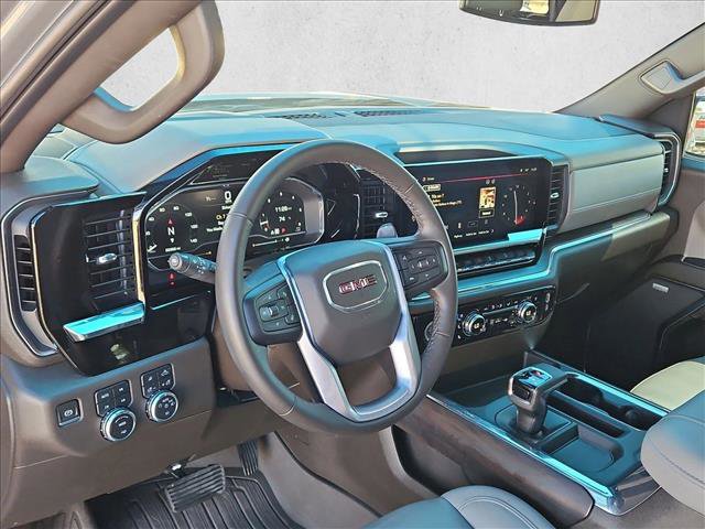 Used 2023 GMC Sierra 1500 SLT AWD/4WD image 10