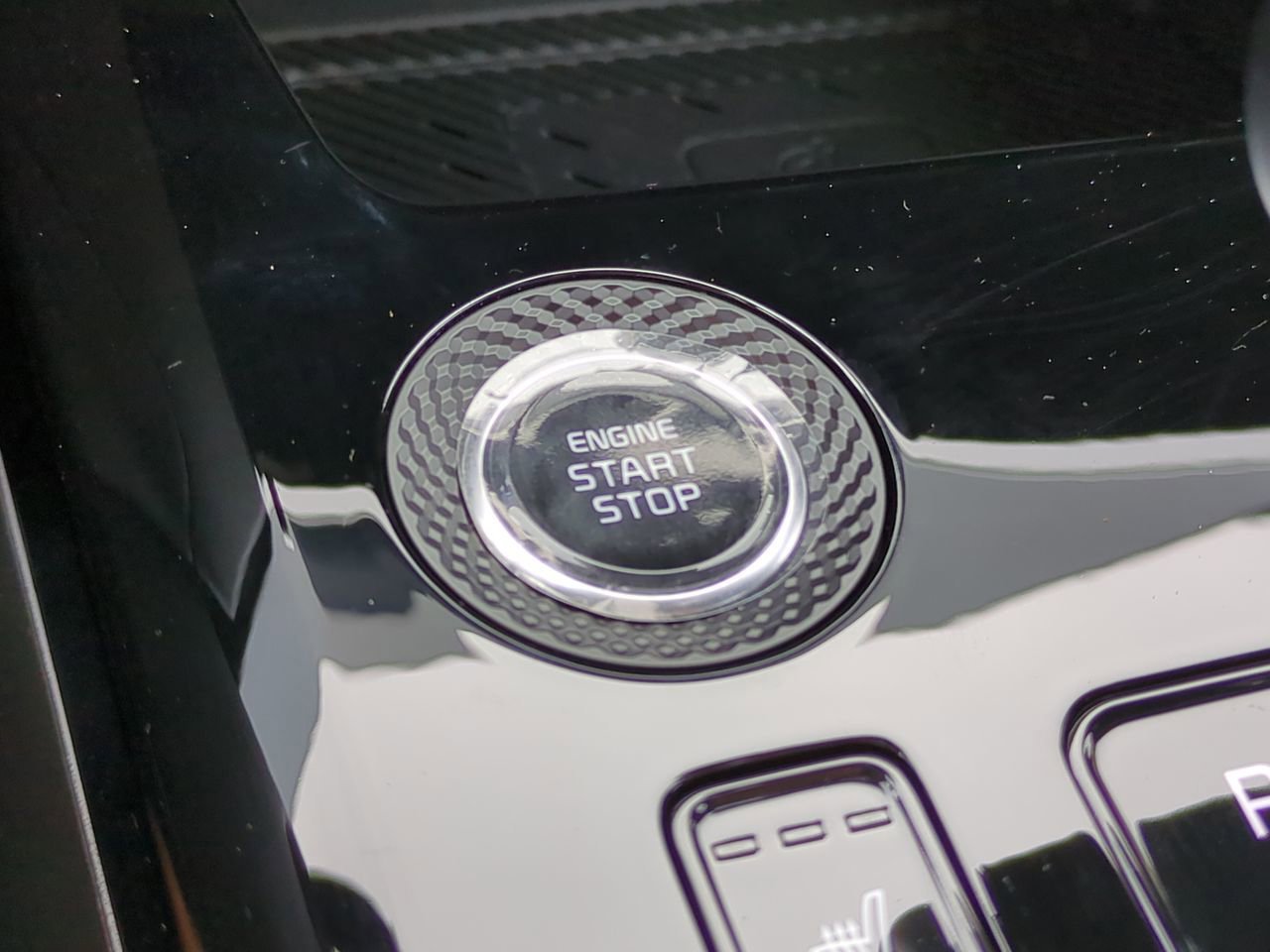 New 2025 Kia Niro SX image 29