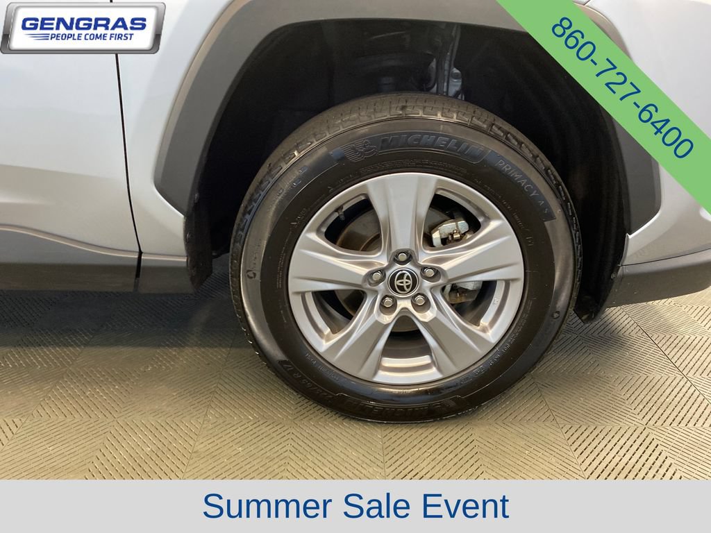 Used 2025 Toyota RAV4 XLE AWD/4WD image 44