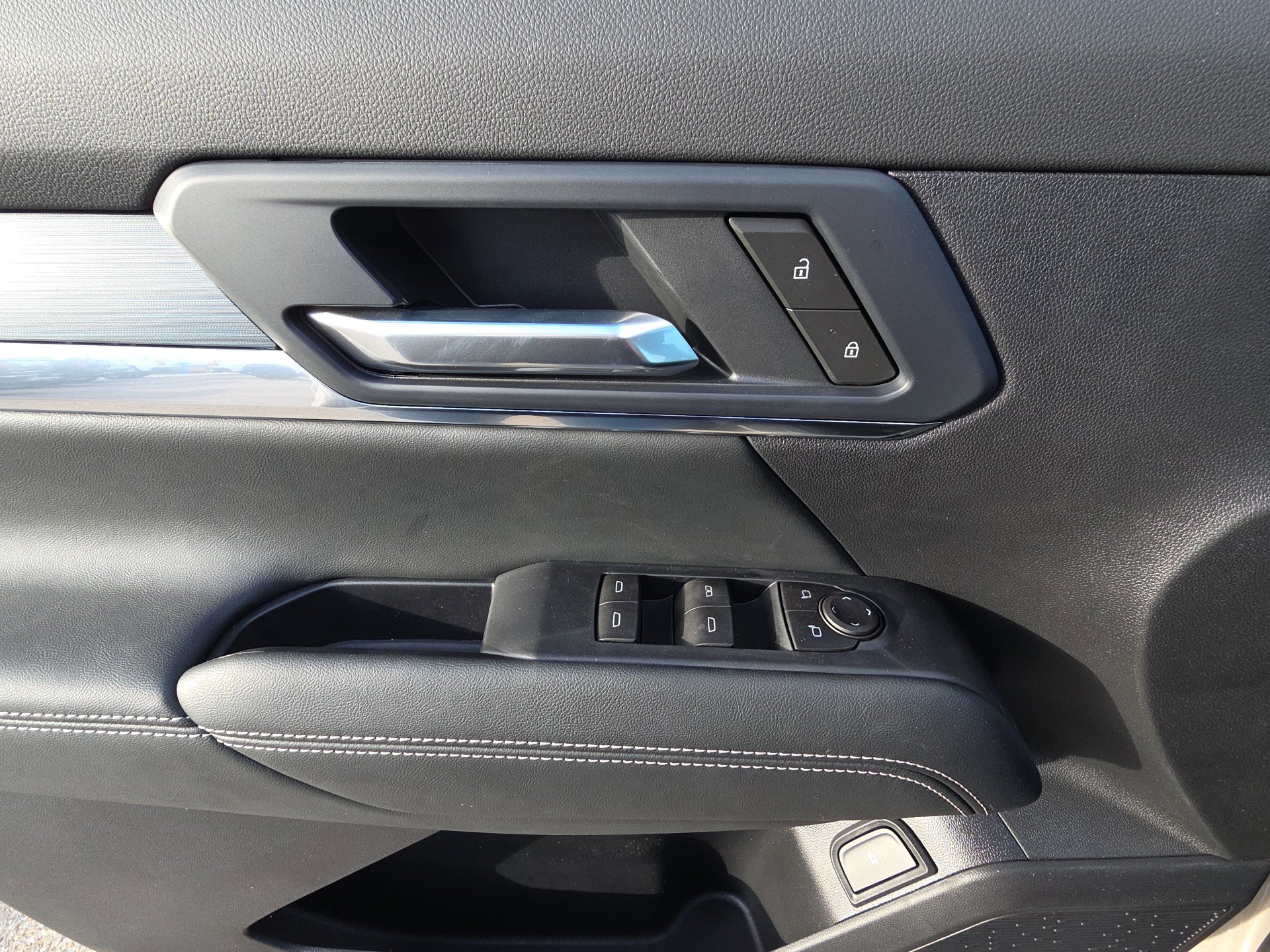 New 2026 GMC Terrain Elevation w/ Elevation Premium Package image 13