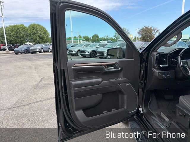 Used 2022 Chevrolet Silverado 1500 RST w/ Convenience Package II AWD/4WD image 25