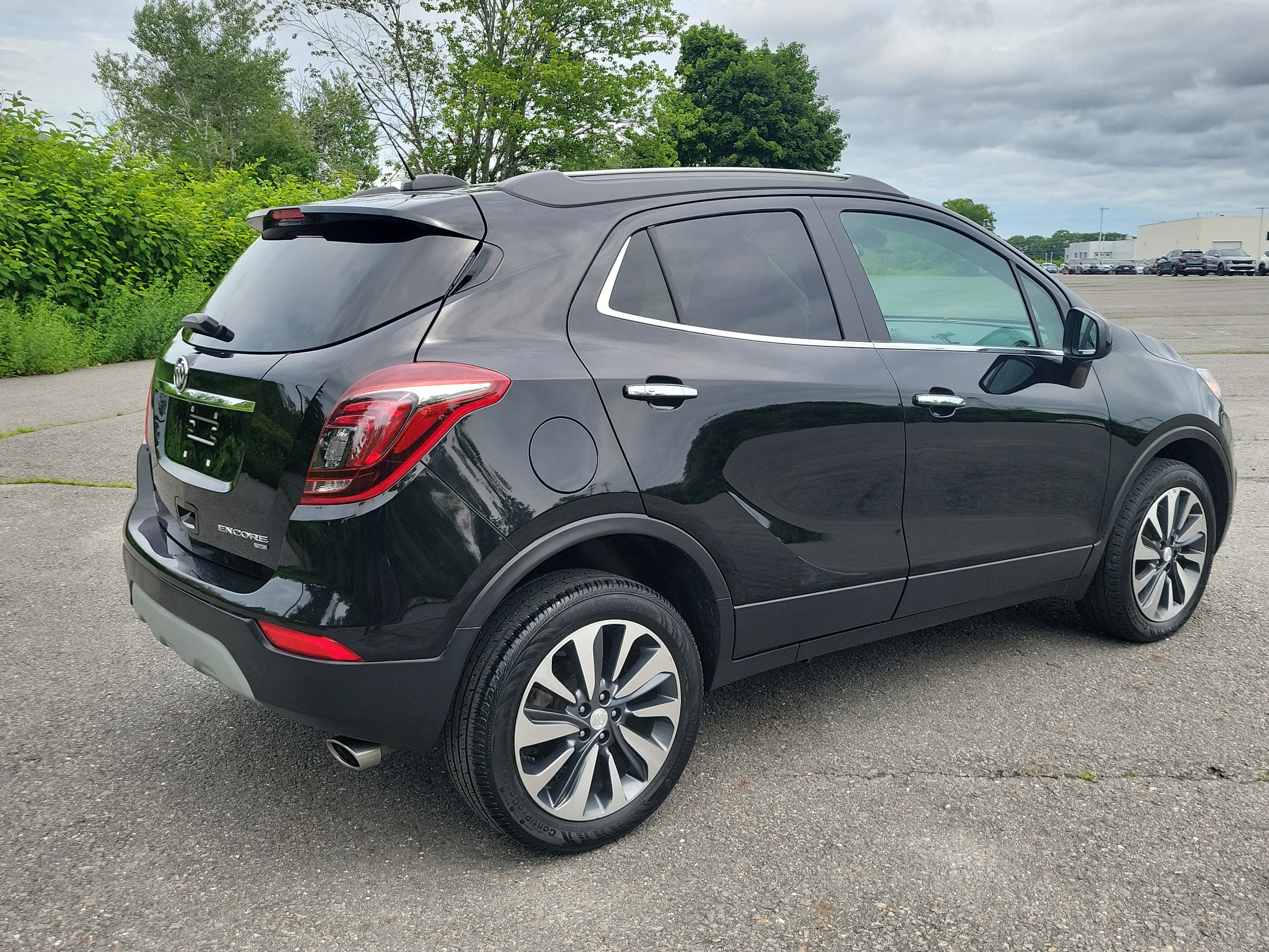Used 2022 Buick Encore Preferred w/ Safety Package AWD/4WD image 5